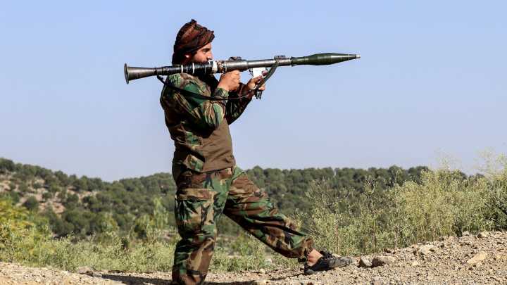 Taliban and Pakistani forces exchange heavy fire across Afghanistan border