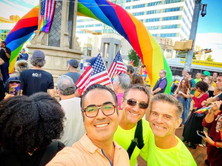 Community rallies for crosswalks