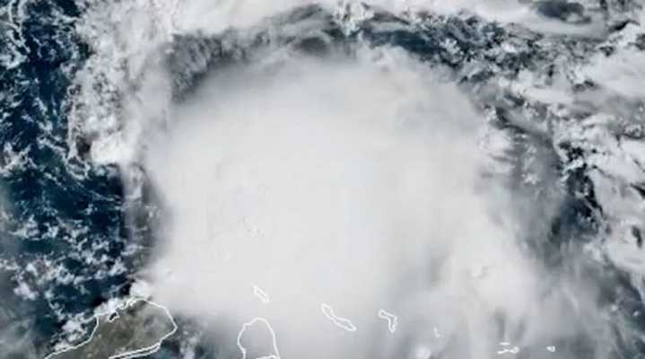 Tormenta tropical Melissa avanza lentamente en el Caribe