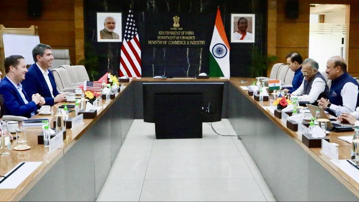 Communication Secretary to visit U.S.; India open to raise energy purchases from America