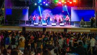 Celebraron el Día de la Madre en plaza Añoranzas con música y feria de emprendedores