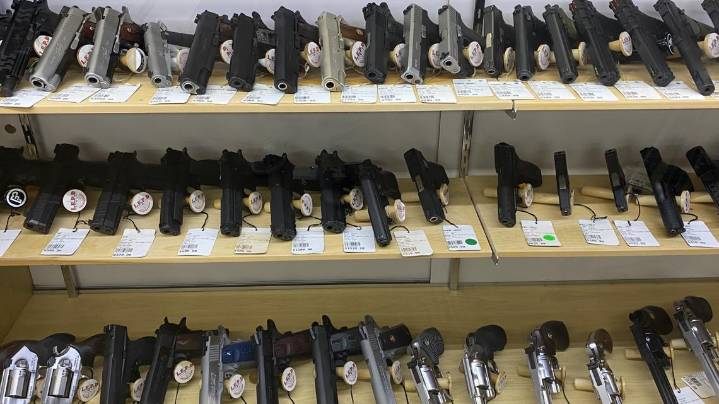 Proposed bill would allow 18-year-olds to buy handguns in Ohio, despite federal restrictions