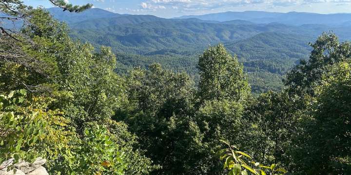 Great Smoky Mountains National Park to stay open through new year, Sevier County says