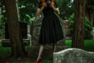 Woman Refuses Friend’s Cemetery Photoshoot Request