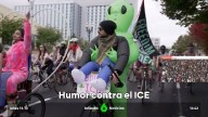 Desnudos o disfrazados: así protestan los vecinos de Portland contra el despliegue de la Guardia Nacional