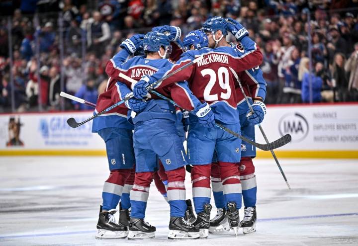 Victor Olofsson, Nathan MacKinnon lead Avalanche past Devils in wild win