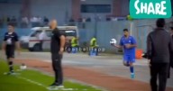 No creerás el increíble blooper que este jugador hizo en un saque de banda; casi se rompe el cuello