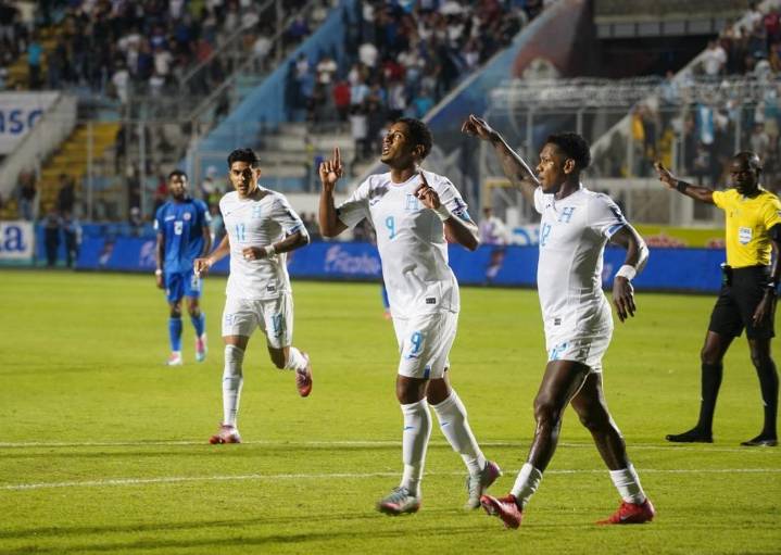 Honduras goleó a Haití y es líder del grupo