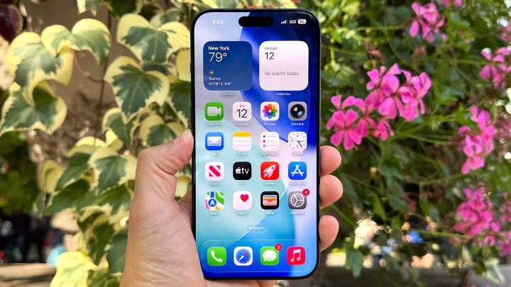 iOS 26.1 — you'll never oversleep again with this slightly sinister new alarm button