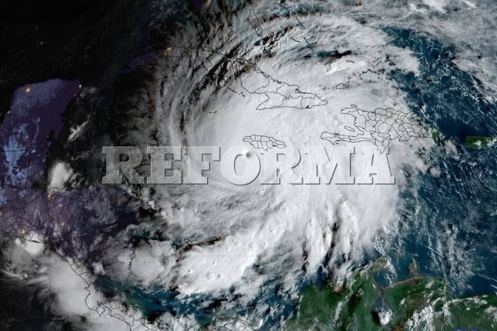 Impacta 'Melissa' a Jamaica  como huracán categoría 5