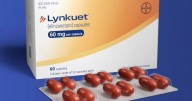 New menopause drug without hormones approved by FDA. A doctor shares what to know.