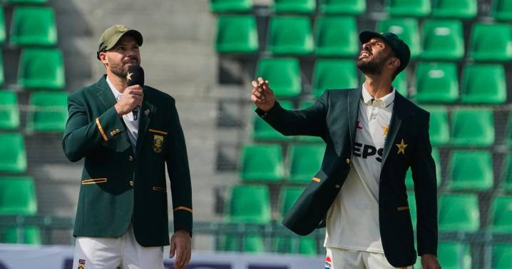 Pakistan wins toss, elects to bat against world champion South Africa in 1st test