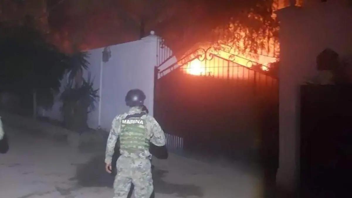 Grupo armado incendia hacienda campestre en la colonia Bachigualato