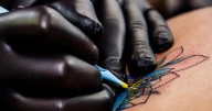 Ponen lupa a negocios de tatuajes y piercings  en BC