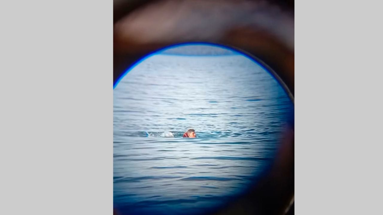 Un turista de Buenos Aires cayó de su kayak en el Nahuel Huapi sin traje de neoprene y pudo ser rescatado
