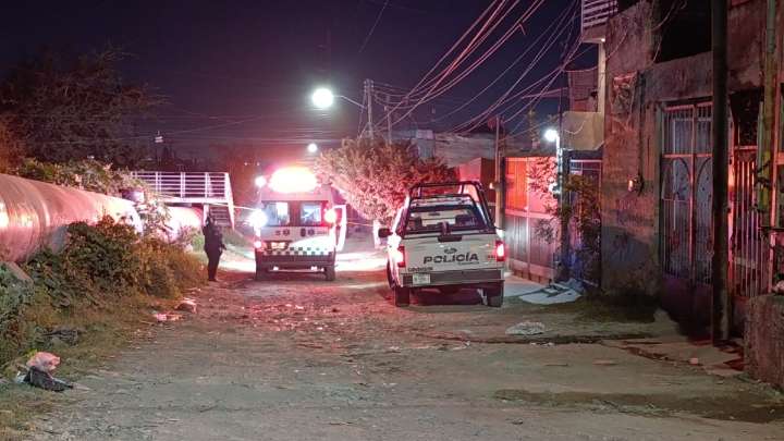Presunto arrebato de celos acaba en tragedia: mujer muere y hombre queda grave tras recibir disparos de la expareja del sujeto en Tlaquepaque