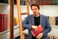 "Tengo algo de dios cruel con tantas adversidades a los personajes"