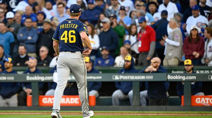 Brewers fans uneasy after Game 3 loss to Cubs