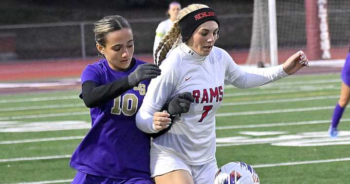 Bishop Guilfoyle girls blank Richland for District 6 Class 1A soccer crown
