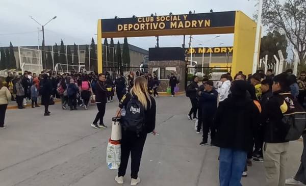 Partieron hacia Buenos Aires los micros con los hinchas aurinegros