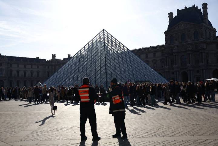 Louvre was exposed to heist by chronic underestimation of risk, says French minister