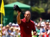 Tiger Woods entra al quirófano
