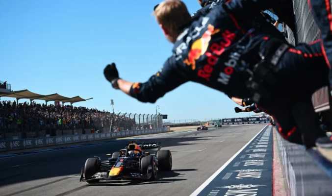 Verstappen gana y se prende la disputa del Mundial de F