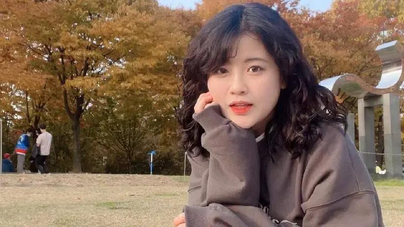 Falleció a los 35 años Baek Se-hee, autora del libro "Quiero morir, pero también comer tteokbokki"