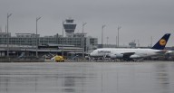 Alemania: El aeropuerto de Múnich suspende vuelos tras avistamiento de drones en la capital | Friedrich Merz 