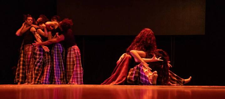 ‘Akelarre’, obra que fusiona danza, música y poesía, en el Auditorio del Colegio Alemán