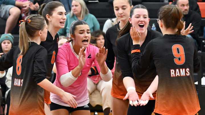 PHOTOS: Harbor Springs volleyball caps senior night vs Harbor Light