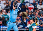 Los Azulejos revivieron en la Serie de Campeonato de la Liga Americana, vencieron 14×4 a Marineros en el tercer juego