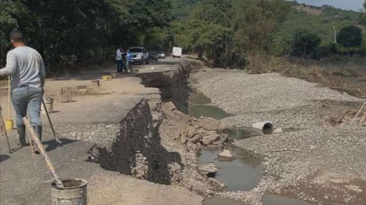 Cierran el acceso al Puente Cazones 4 por daños en la infraestructura