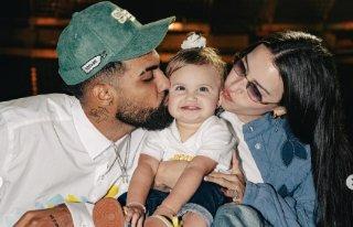 ¡Es idéntica! Jay Wheeler y Zhamira muestran por fin la cara de su hija Aiunii