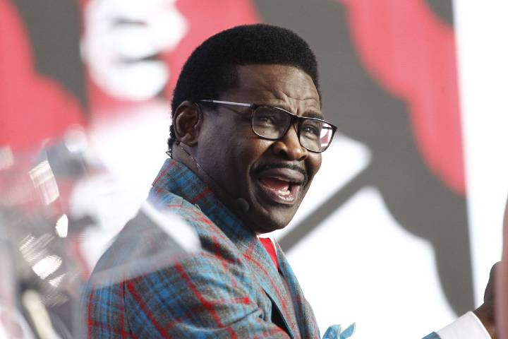 Cowboys Legend Michael Irvin Gets Candid About George Pickens’ Impact Amid CeeDee Lamb’s Absence Michael Irvin believes there's a lot Dallas wideout George Pickens has yet to show, and also shares a g