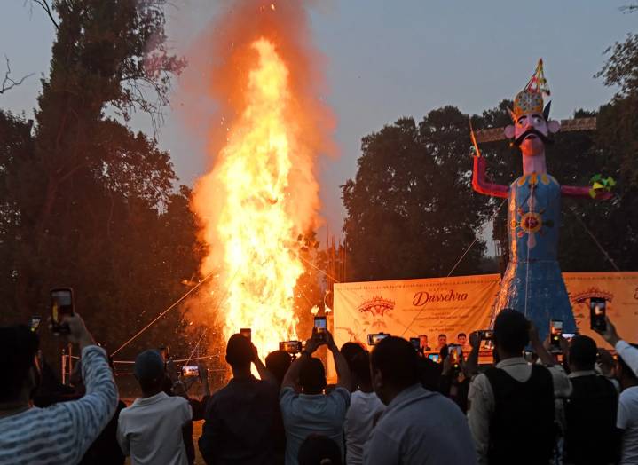 Dussehra celebrated with zeal across Kashmir