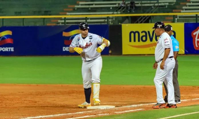 Caribes vapuleó a Caribes con Balbino Fuenmayor como figura
