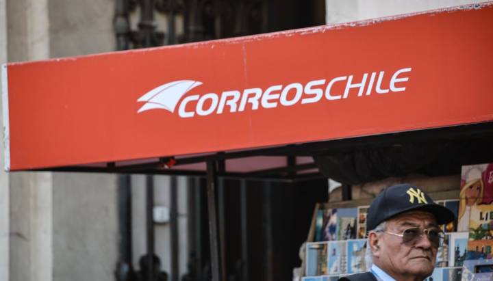 Diputados citarán al directorio de Correos de Chile por despido de 600 trabajadores