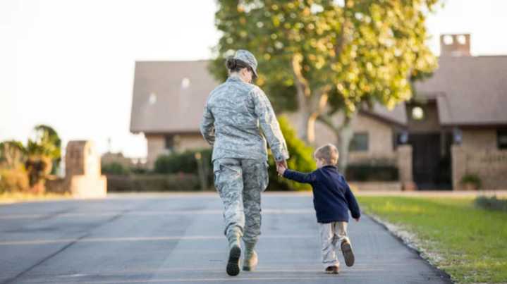 Military families worry about missed paychecks amid government shutdown