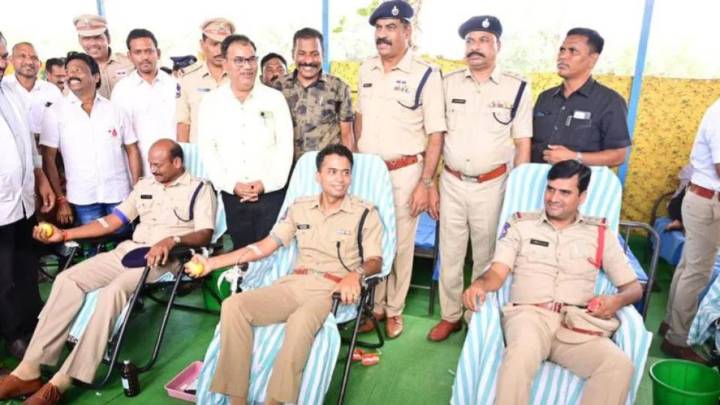 Adilabad police organises blood donation camp 'Police Martyrs Day'