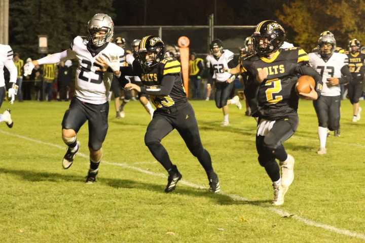 Football: Ashby-Brandon-Evansville uses second-half surge to top West Central Area in 5A opener