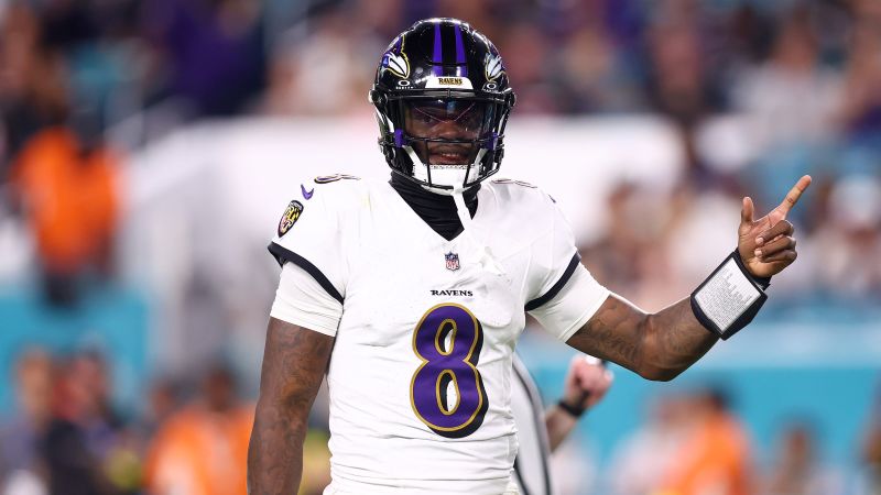 Lamar Jackson throws four TDs in dominant return from injury to lead Ravens to big win over Dolphins