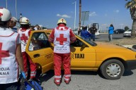 Joven motociclista se estrella contra taxi, al sur de Saltillo