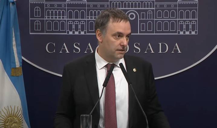 "No soy ni su vocero". Qué dijo Adorni sobre Espert