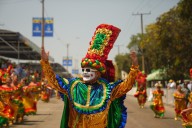 El Rey Momo del Carnaval de Barranquilla 2026, Adolfo Maury, engalanará el Carnaval Comunal Novembrino de Magangué 2025