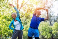 Pruebas físicas sencillas para saber si estás saludable a los 60