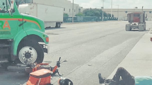 Motociclista lesionado al ser arrollado
