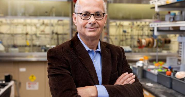 Nobel Prize in chemistry goes to discovery that could trap C02 and bring water to deserts