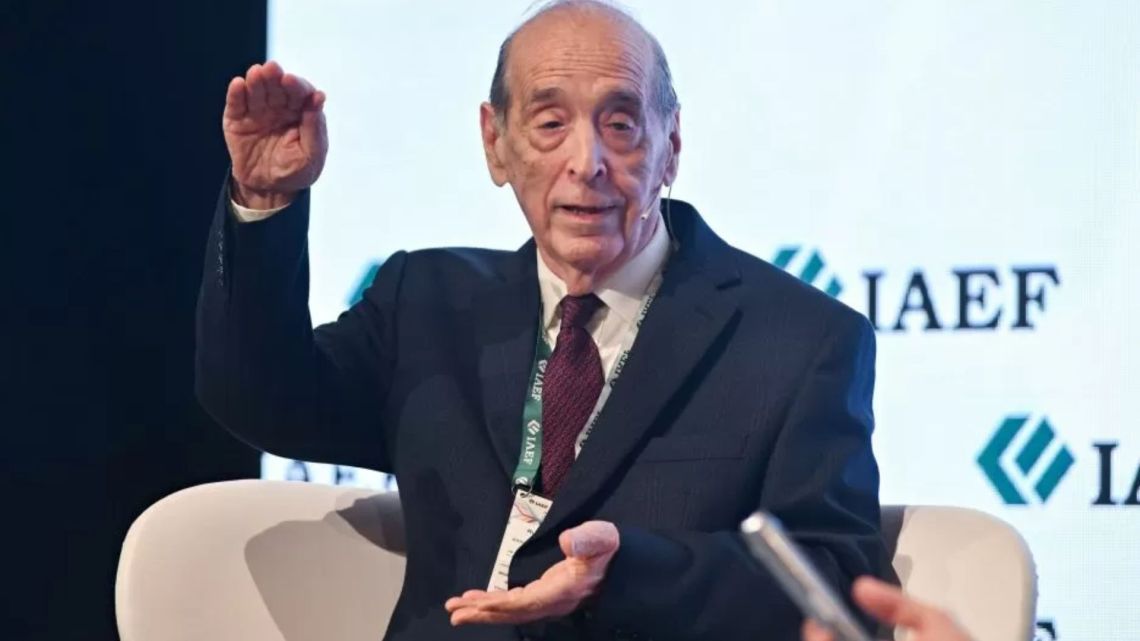 Ricardo Arriazu: "Si las elecciones salen mal para el Gobierno, se retira el apoyo de EE.UU."
