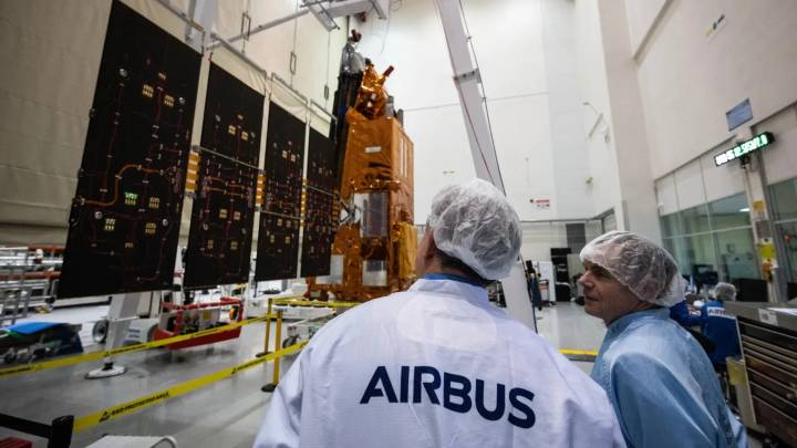 Airbus, Leonardo y Thales dan forma a un coloso europeo para competir con Musk en el espacio